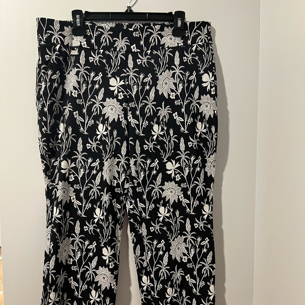 New Tahari Pants